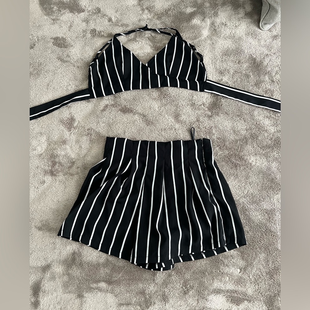 Two piece crop short set